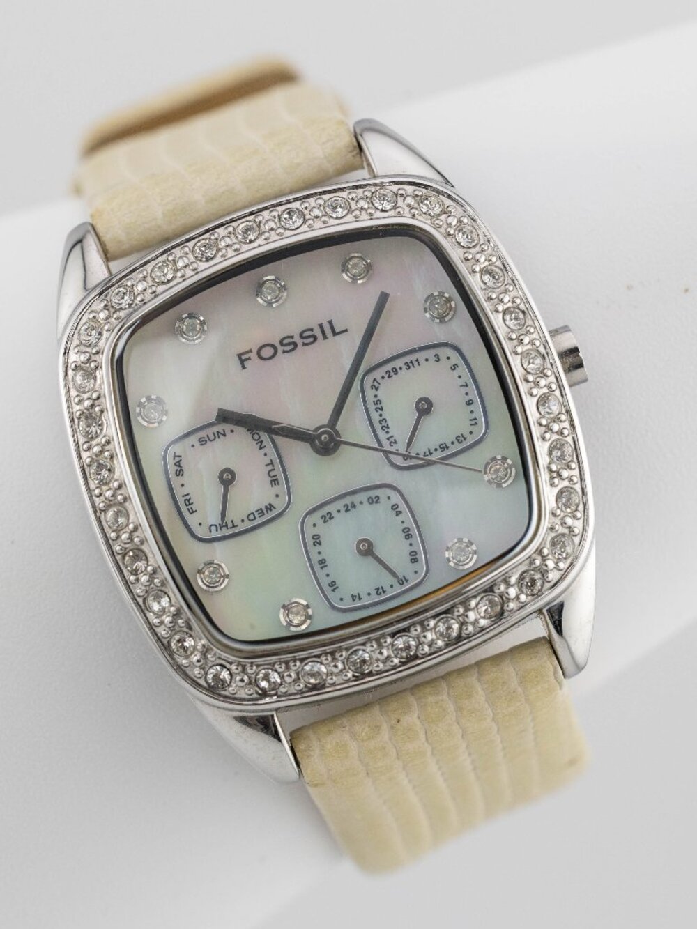 Fossil F2 ES1011 Women’s Cream Leather Crystal Quartz Analog Watch Fresh Battery